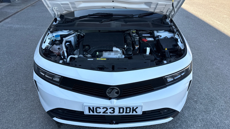 Vauxhall Astra 1.2 Turbo 130 Design 5dr Auto Petrol Hatchback